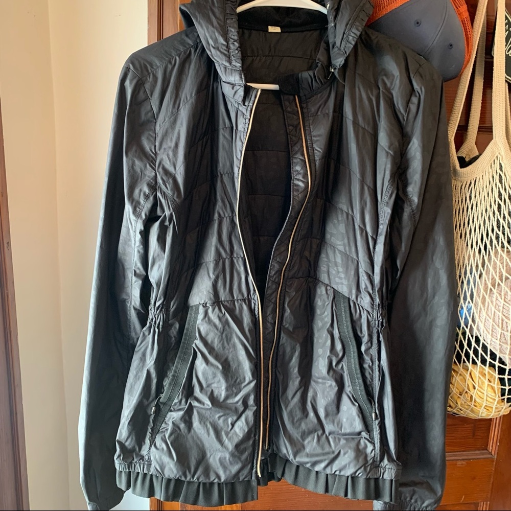 Lululemon Black Windbreaker Size 12 / M